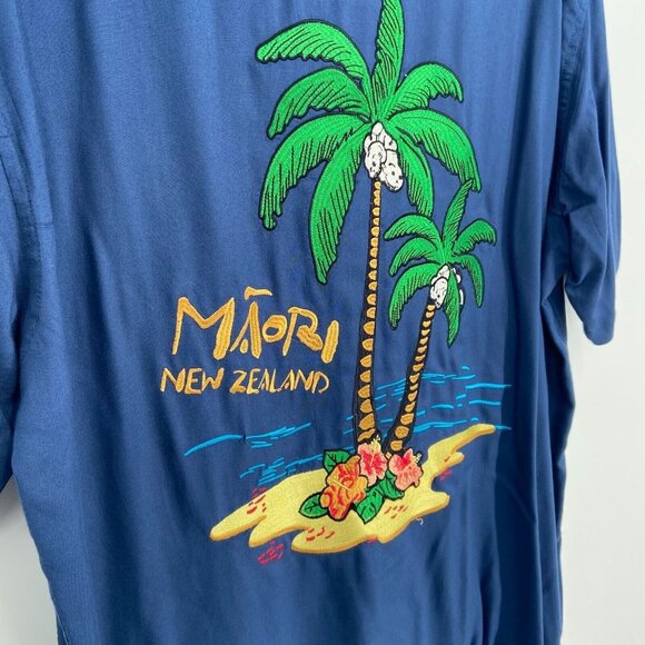 Super Massive Button Down Shirt Mens Sz L Skulls Short Sleeve Maori New Zealand - Picture 10 of 12
